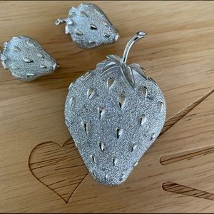 Sarah Coventry Strawberry Brooch Set